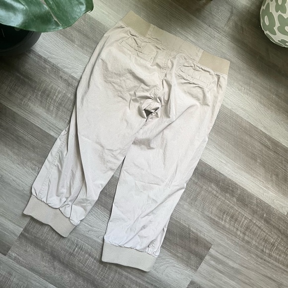 Y2K "catch my I" Capris - Picture 3 of 4